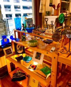 Appalachian Gallery provides handmade crafts and custom framing